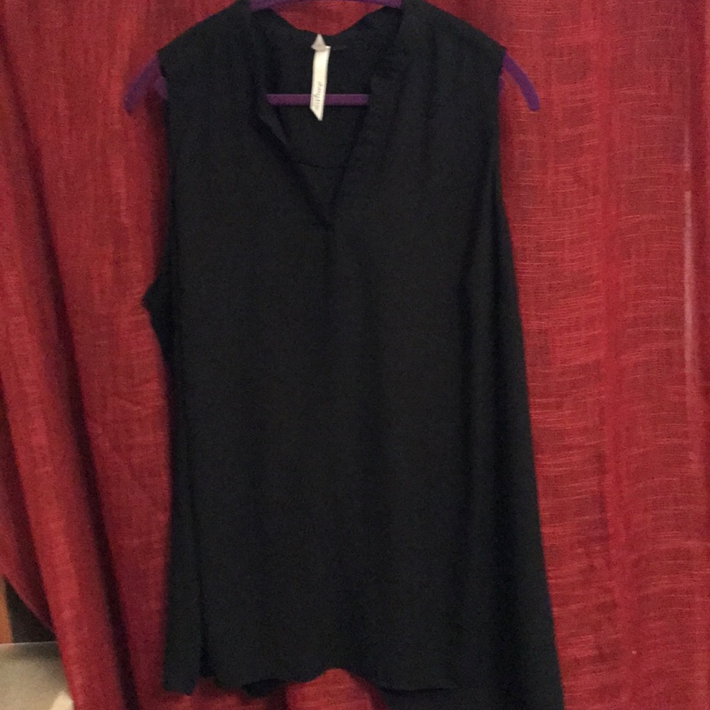 Black sleeveless blouse, size 2x